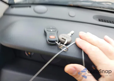 2002 Jeep Grand Cherokee Laredo z USA, uszkodzony, nr VIN 1J4GW48S02C108155